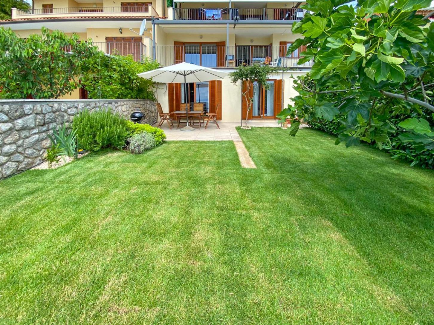Peharovo Apartment *