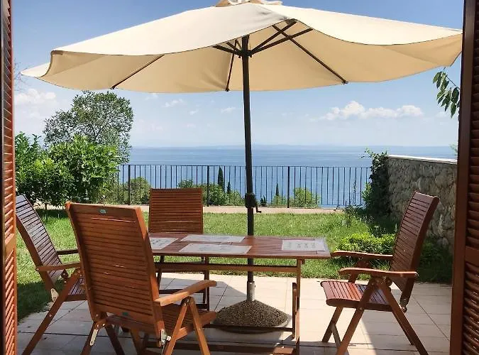 Apartment Peharovo Lovran